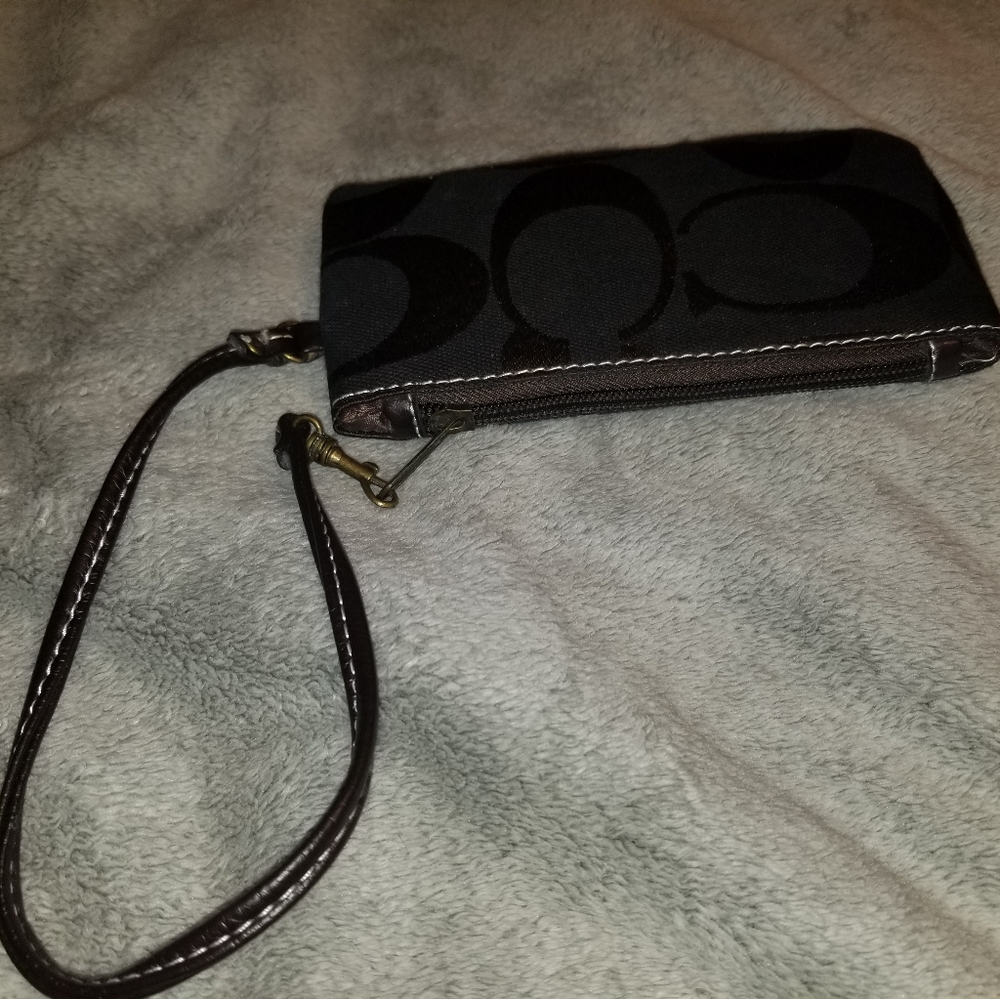 Coach Wristlet - Picture 2 of 5